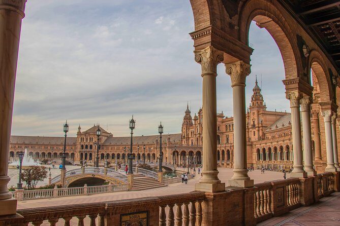 Monumental Economic tour with booking fee Seville - Real Fábrica de Tabacos: The Tobacco Factory Exterior Moment