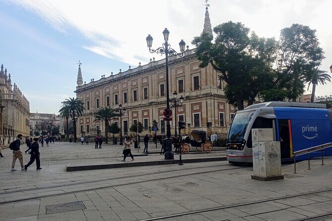 Must See Running Tour Of Sevilla - From Alameda de Hércules to Plaza Nueva: warm start and water breaks