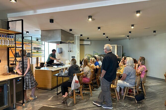 Paella Dining Experience - English, group size, and the La Terraza del Cristina vibe