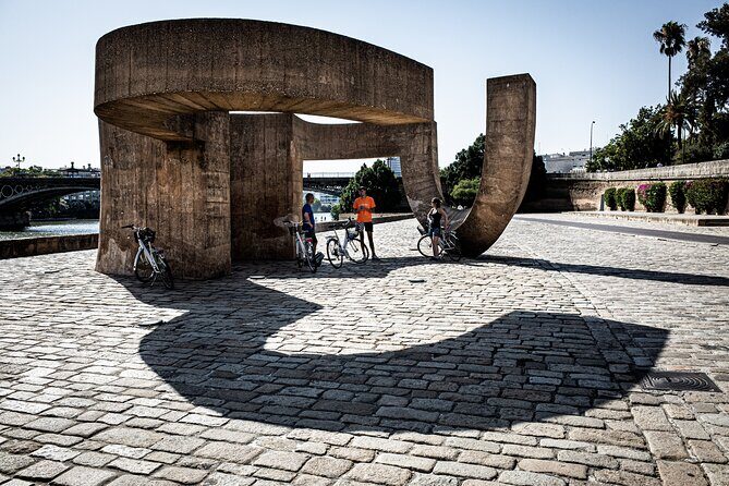 Private Bike Tour Seville - Plaza de América and Archivo General de Indias to wrap up