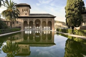 Private Granada Alhambra Tour from Seville - Inside the Alhambra with a private guide: Nasrid Palaces first