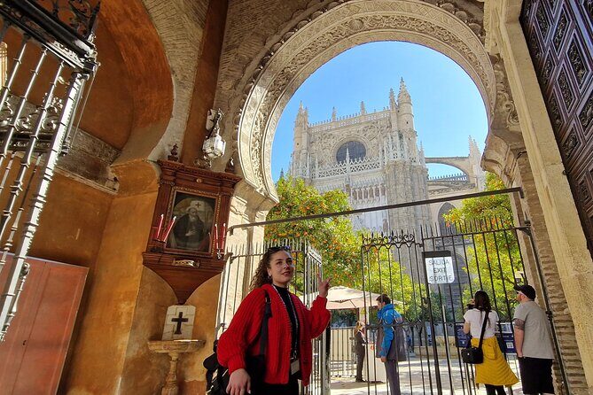 Private Monumental Walking Tour in Seville - Hotel Alfonso XIII: an elegant pause with royal connections