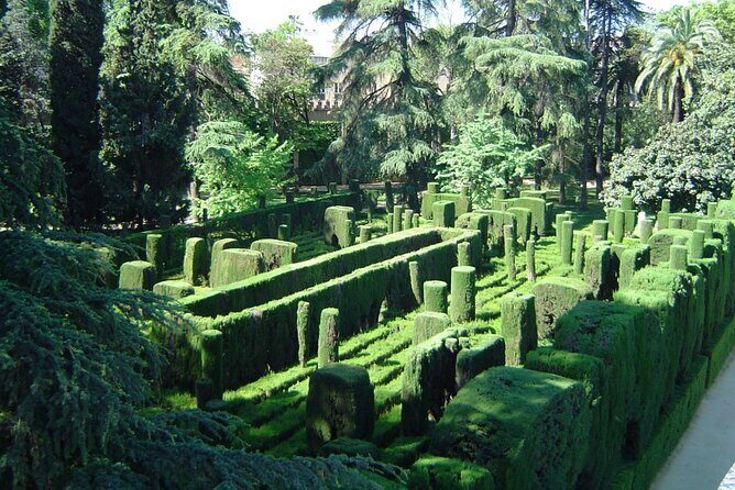 Private Sevilla Tour for families with children and teens... - Royal Alcázar: the UNESCO palace where gardens steal the show