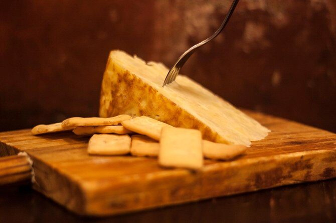 Private Seville Historical Food Tour of 15+ Tasty Hidden Gems - A 3.5-hour loop of icons and a real tasting plan