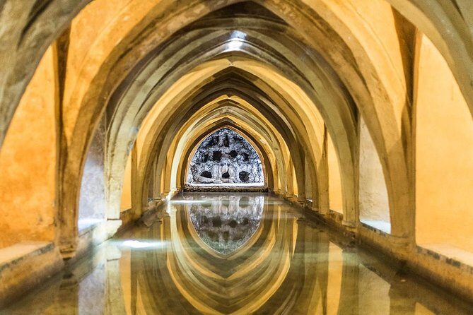 Private tour One day in Seville - Santa María de la Sede and the Giralda climb: the Cathedral you can feel