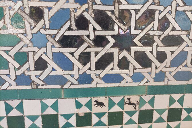 Private Tour with Local Guide to know the Seville Essential - Murillo Gardens and Prado de San Sebastián: short stops, strong atmosphere
