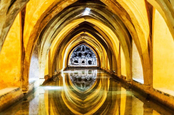 Private visit to the Alcazar and the Cathedral of Seville - A private 3-hour walk through Seville’s biggest icons
