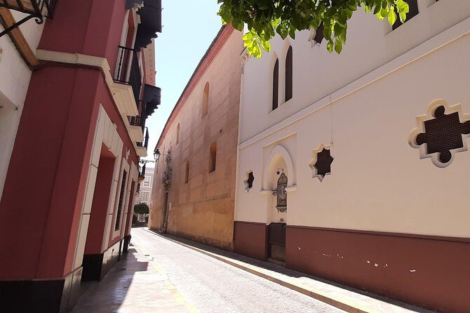 Private visit to the Jewish Quarter of Seville (Sta. Cruz and San Bartolomé Neighborhoods) - What you pay for: $138 for a private history-focused walk
