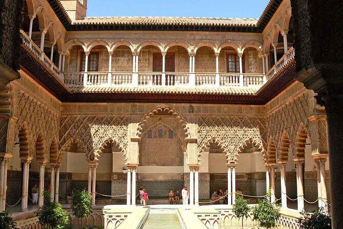 Private visit to the Real Alcazar of Seville (tickets included) - Meeting point and timing: getting in without stress