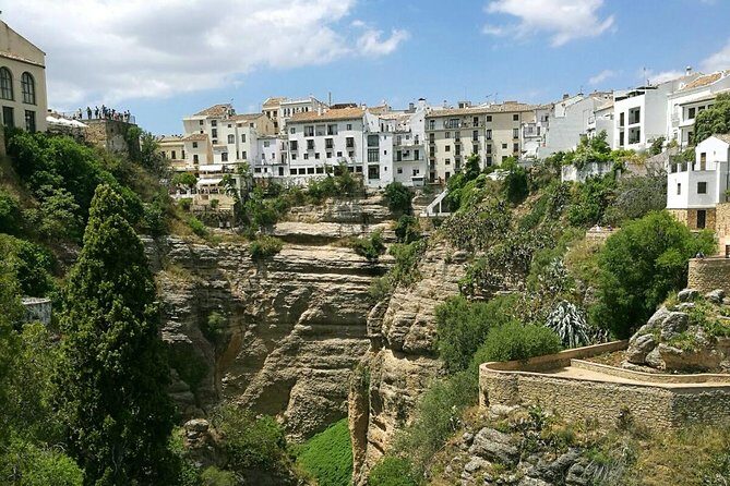 Private White Villages & Ronda Day Tour from Seville - Ronda: walking the old town and finding the best bridge views