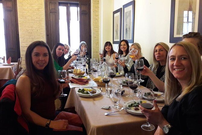 Private wine tasting meals at Seville's oldest tavern - Key reasons this wine tasting earns its 5-star buzz
