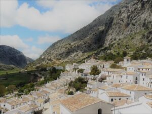 Pueblos Blancos & Ronda: Private Full-Day Tour from Seville - Zahara de la Sierra: viewpoints, coffee time, and olive oil