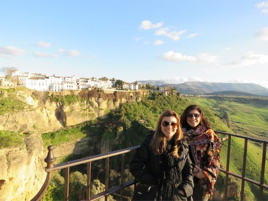 Pueblos Blancos & Ronda: Private Full-Day Tour from Seville - Ronda’s Puente Nuevo: how to spend your 2.5 hours well