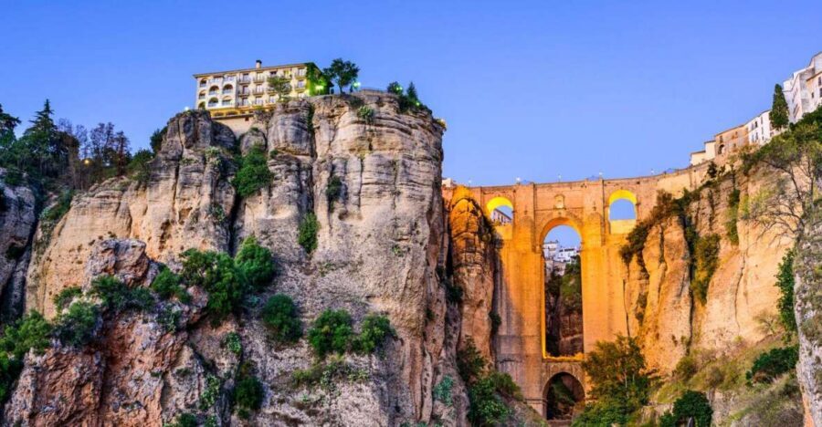 Pueblos Blancos & Ronda: Private Full-Day Tour from Seville - Should you book this Pueblos Blancos & Ronda private tour?