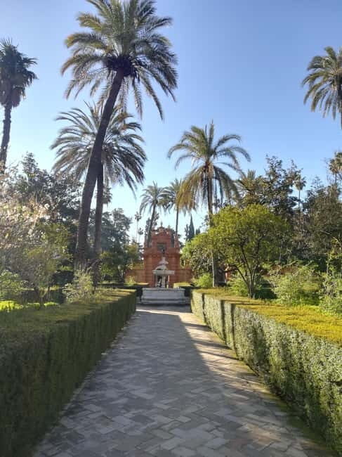 Real Alcázar of Seville Skip-the-Line Private Tour - Gothic Palace: a style shift you can feel in the room