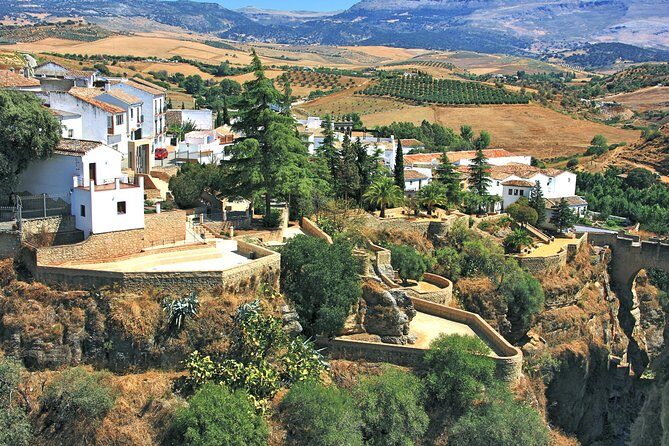 Ronda Private Tour from Seville - Zahara de la Sierrra: The 30-Minute White Village Break