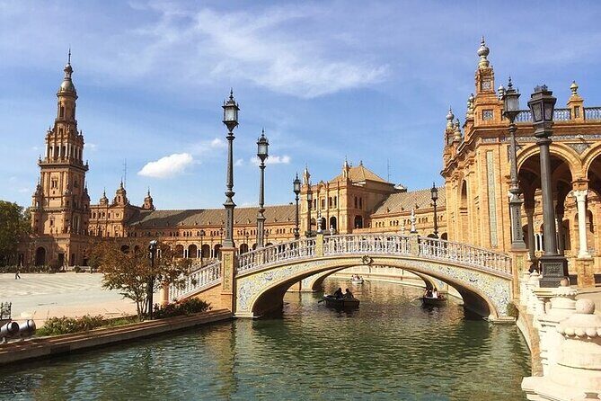 Secretos del Parque María Luisa & Plaza de España Tour en Español - Small group, mobile ticket, and who it suits best