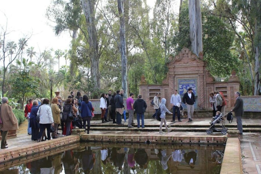 Secrets of Maria Luisa Park and Plaza de Espana - Key moments worth your time