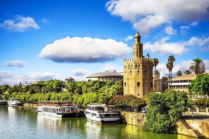 Sevilla: Best Monumental Free Walking Tour - Archico de INdias: history linked to the world beyond Seville