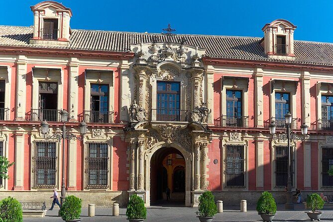 Sevilla: Guided tour to the Alcazar + Cathedral and Giralda - The big combo: Royal Alcazar, Seville Cathedral, and Giralda