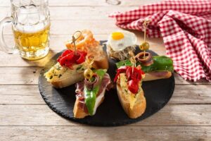 Sevilla Private Flamenco and Tapas Tour - Tapas without reservations: how to get variety without the stress