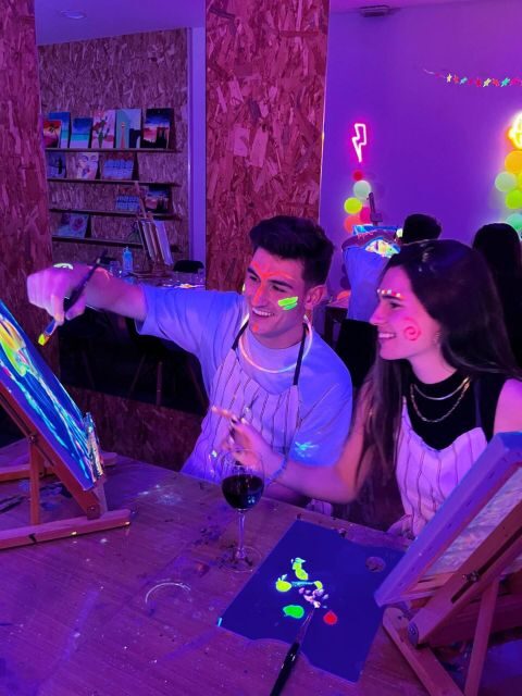 Sevilla: Wine Gogh Glow Academy Paint and Sip Classes - Key highlights I’d focus on