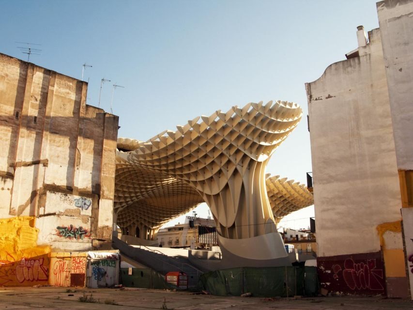 Seville 4-Hour Guided Walking Tour - Real Maestranza and the river approach: history you can feel in the air