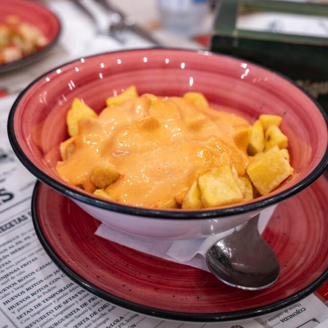 Seville Adventure: Historic Walking Tour & Traditional Tapas - Key things to know before you go