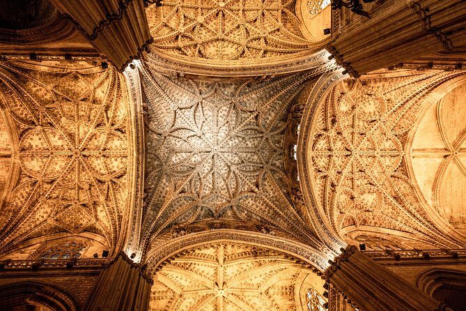 Seville Alcazar, Cathedral and Giralda Skip-The-Line Guided Tour - Stop 3: Real Alcázar—palace layers from Arabic to Mudéjar to Renaissance