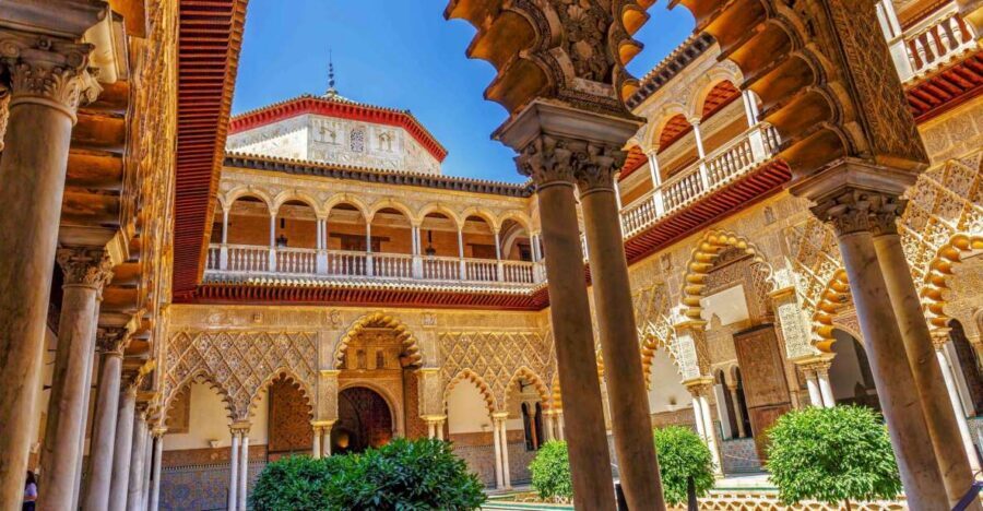 Seville: Alcázar Guided Palace Tour with Priority Access - Why priority access at Alcázar matters