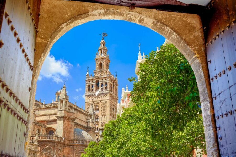 Seville: Alcázar Guided Palace Tour with Priority Access - Who this tour suits best (and who might rethink it)