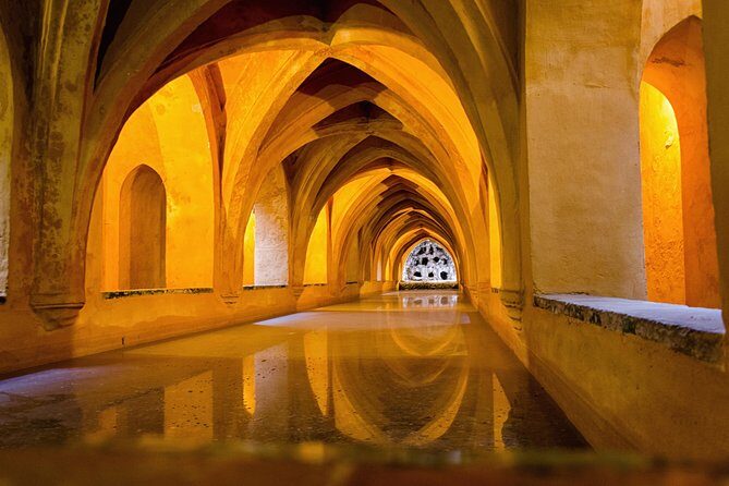 Seville Alcázar: Guided Premium Tour with Priority Entrance - Pace and group size: 20 people max means you won’t get lost