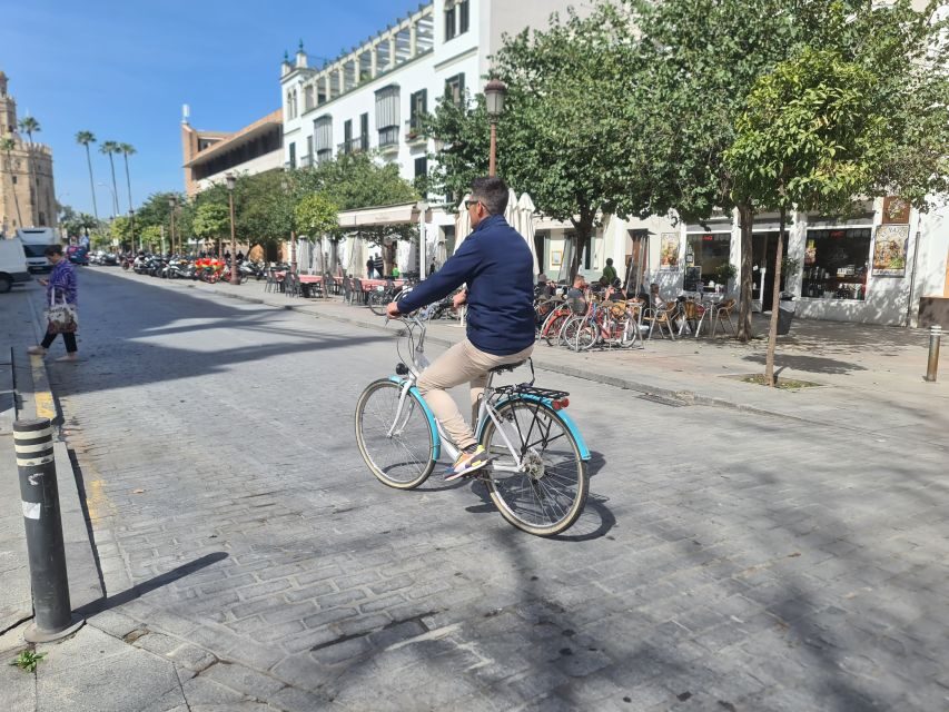 Seville: All Day Bike Rental - Picking up your bike at Surf the City