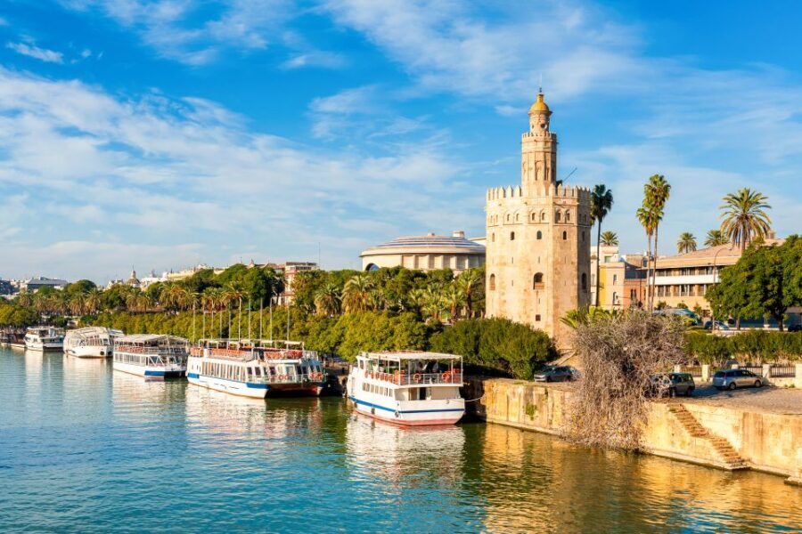 Seville: Authentic and Romantic Horse-Drawn Carriage Ride - Why a Horse-Drawn Carriage in Seville Works So Well