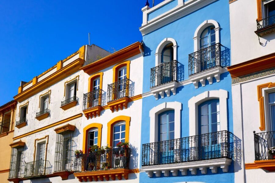 Seville: Authentic and Romantic Horse-Drawn Carriage Ride - Pickup and Route Reality: Central Meeting Point, Limited Road Access