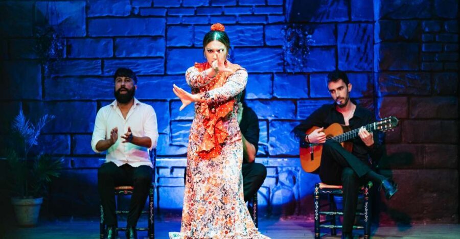 Seville: Baraka Sala Flamenca Show with Drink in Triana - Triana Flamenco at Baraka: why this show feels real