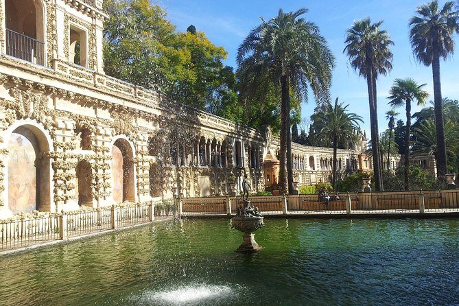 Seville Cathedral, Alcazar, and Jewish Quarter Skip-the-Line Combo Tour - Giralda: Ramp Access and City Views Without Time Wasting
