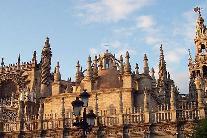 Seville Cathedral, Alcazar, and Jewish Quarter Skip-the-Line Combo Tour - Barrio Santa Cruz: The Jewish Quarter Walk With Stories and Small Stops