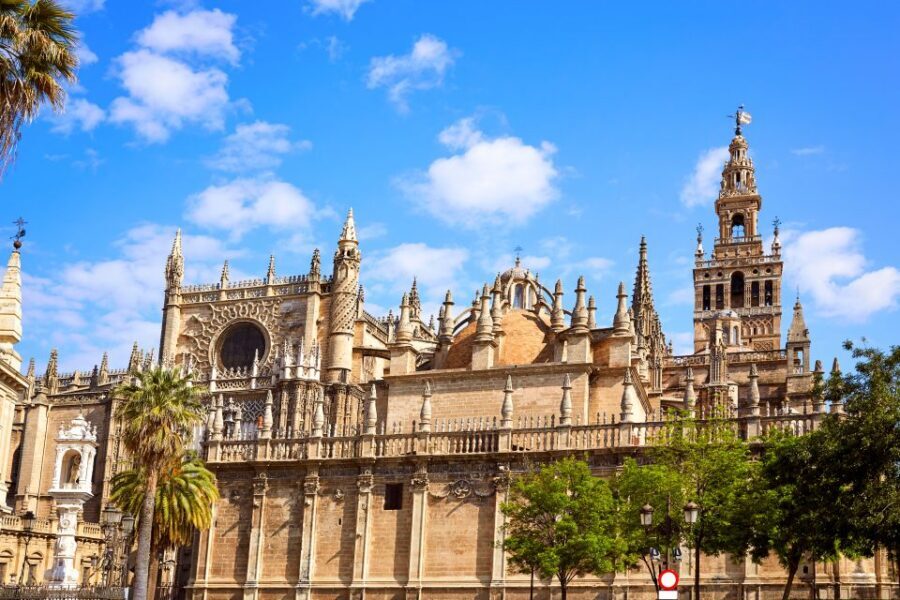 Seville: Cathedral and Alcázar Guided Tour - Gardens time and pacing: what’s great and what to watch for