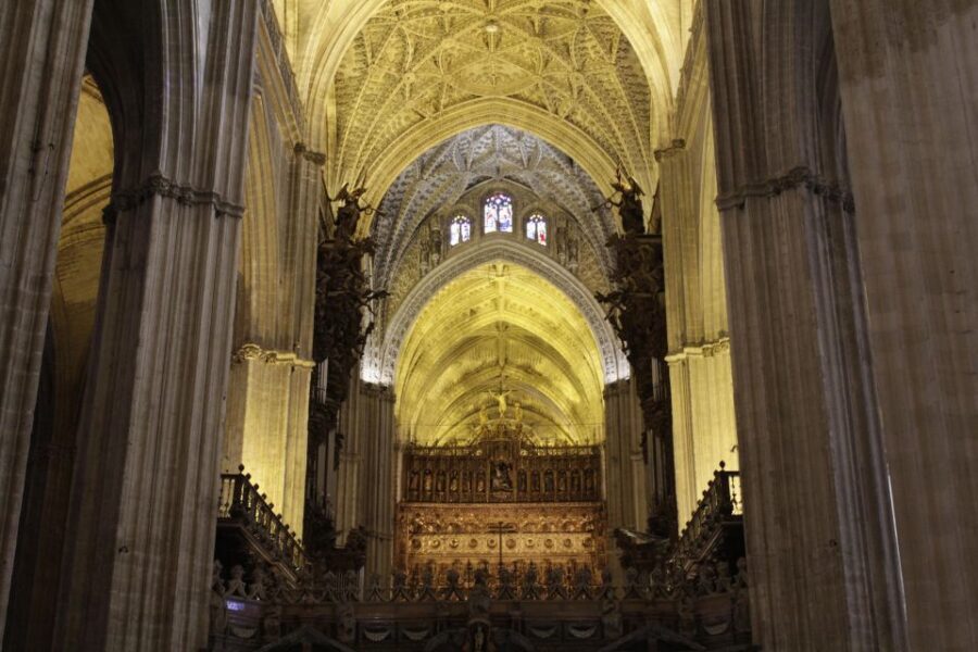Seville: Cathedral and Giralda Skip-the-line Guided Tour - The Legends and Artistic Details That Make It Feel Like Seville