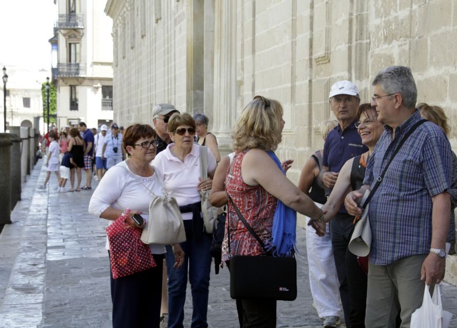 Seville: Cathedral and Giralda Skip-the-line Guided Tour - La Giralda Climb: Former Minaret, 35 Ramps, Big Panoramas