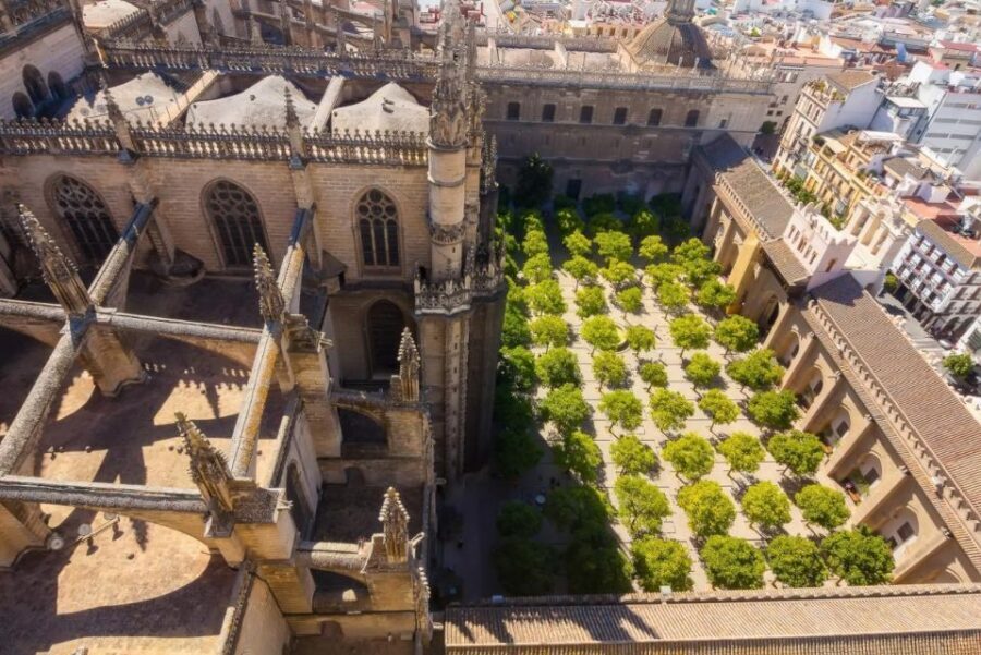 Seville: Cathedral and Giralda Tower Guided Tour and Tickets - Timing: How 75 Minutes to 1.5 Hours Plays in Real Life