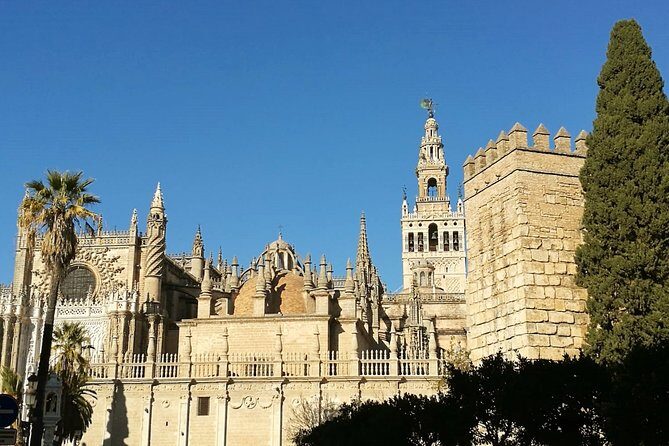 Seville Cathedral and the Giralda skip the line private tour - Why Seville Cathedral and La Giralda pair so well