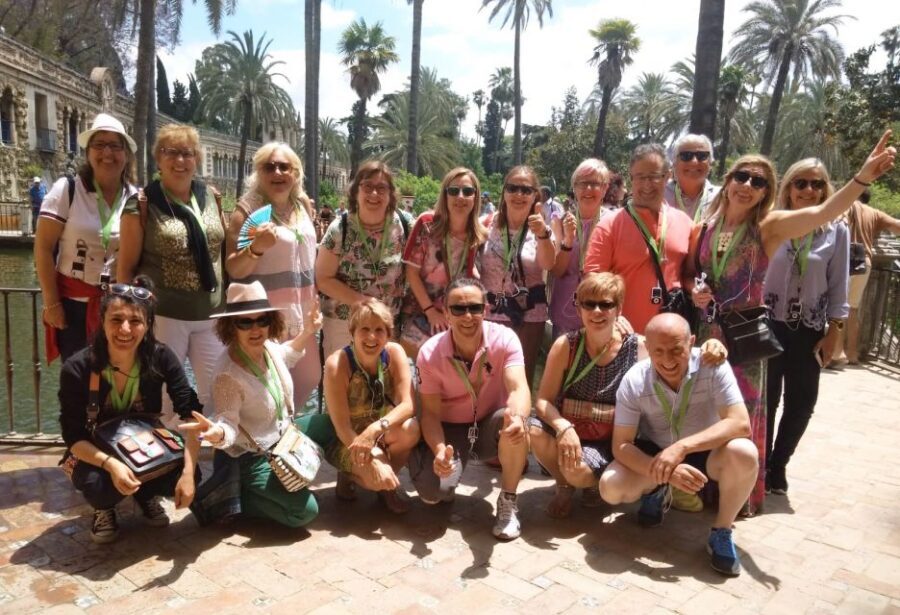 Seville: Cathedral, Giralda & Alcázar Guided Tour - Seville Cathedral: scale, crowd control, and what to look for