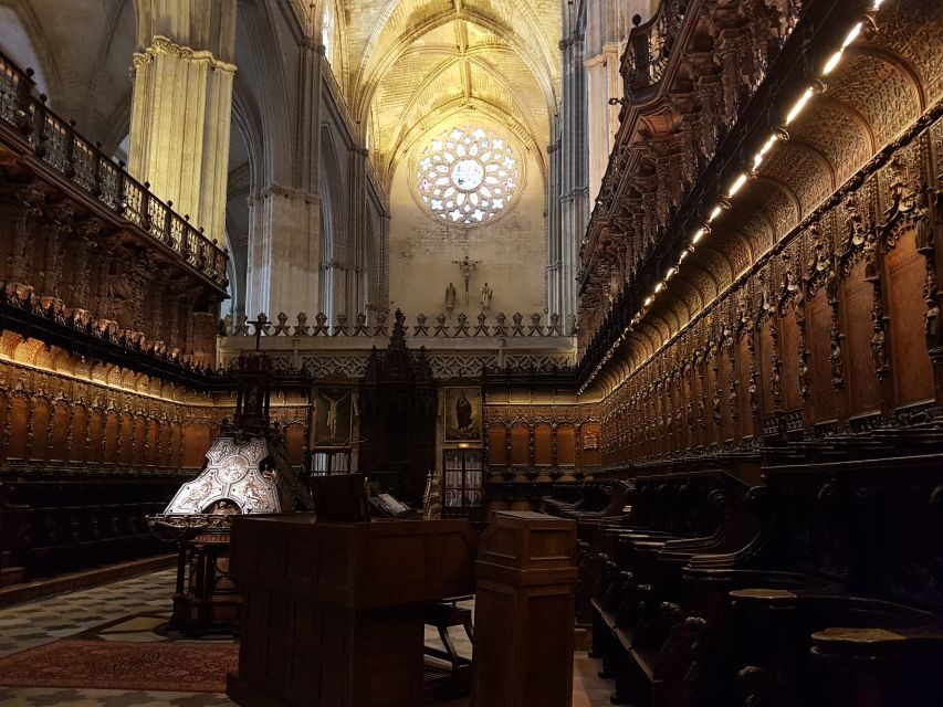 Seville Cathedral & Giralda Private Tour including tickets - Seville Cathedral: Gothic architecture, mosque roots, and Columbus’s tomb