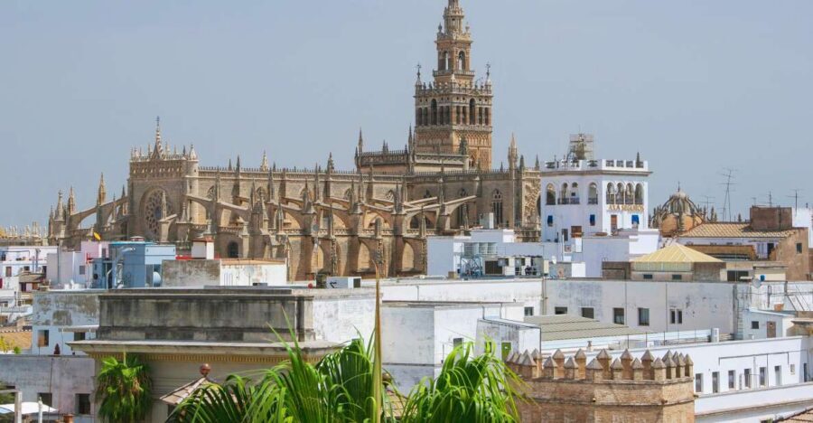 Seville Cathedral & Giralda Private Tour including tickets - Getting in quickly: pickup, headsets, and the separate entrance