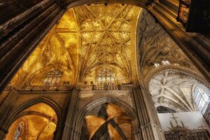 Seville Cathedral & Giralda Tower Small-Group Tour - Meet at Plaza Virgen de los Reyes, Then Walk Right In