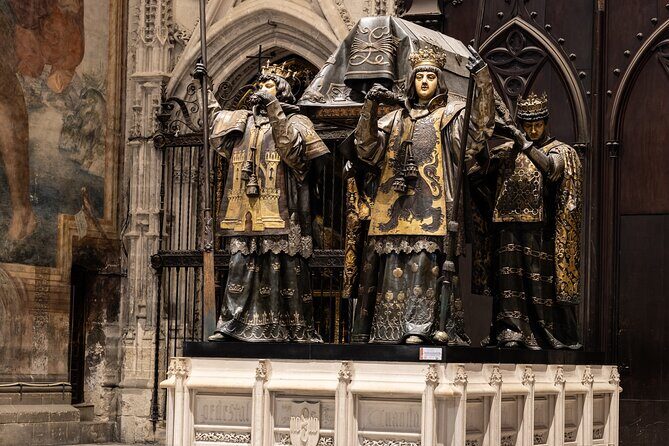 Seville Cathedral & Giralda Tower Small-Group Tour - Inside Seville Cathedral: Chapels, Choir, Baptism Chapel, and the Main Stops