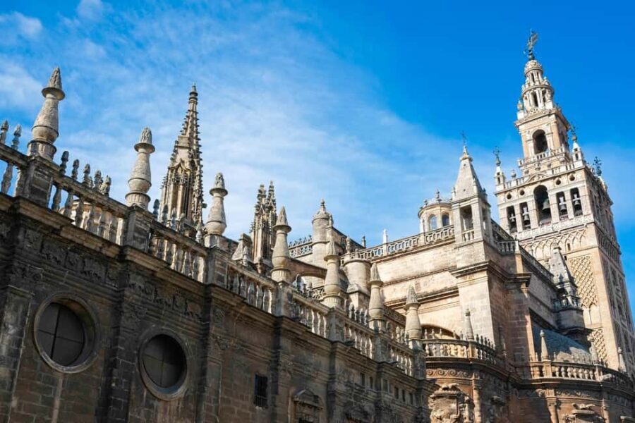 Seville: Cathedral Guided Tour with Optional Alcázar - Before you go: dress code, ID, and comfort basics
