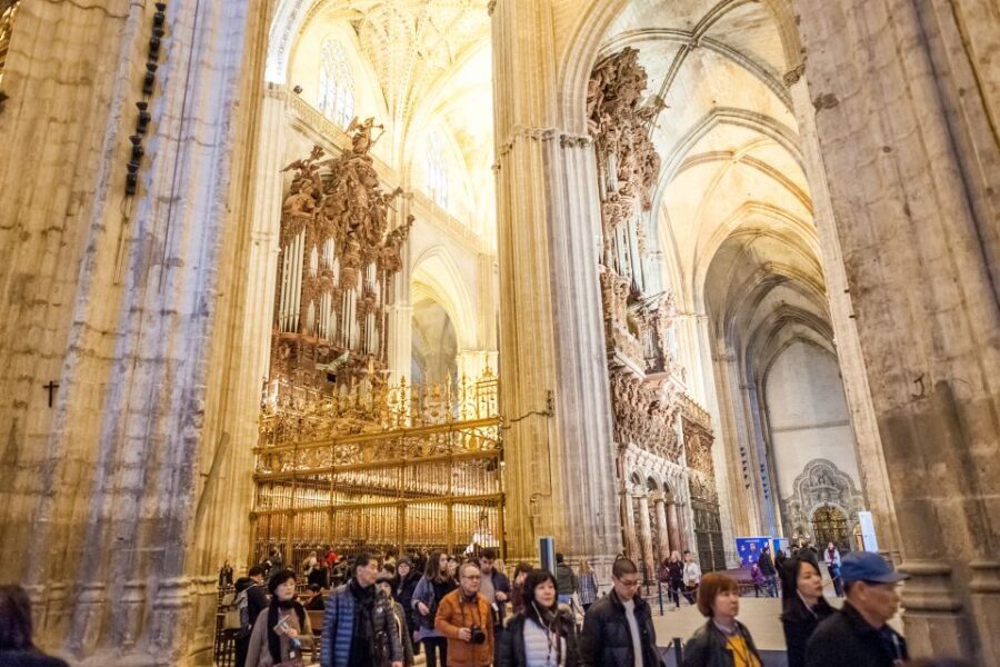 Seville: Cathedral Guided Tour with Optional Alcázar - Up the Giralda: a short climb with a huge payoff
